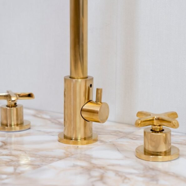 Unlacquered Brass 4 Holes Bathroom Faucet With Diverter - Image 4