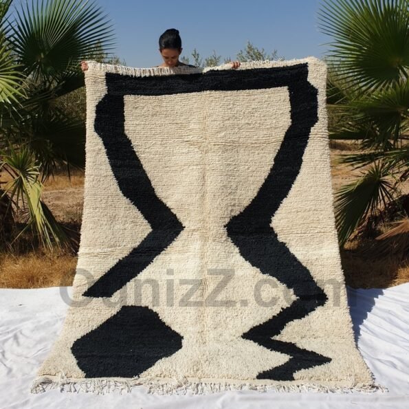 DIVIA | 8'2x5'7 Ft | 2,50x1,75 m | Moroccan Beniourain Rug | 100% wool handmade