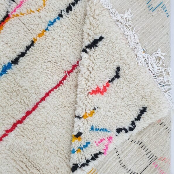 Moroccan White Rug Azilal | LATOKA | 8'3x4'6 Ft | 2,53x1,40 m | 100% wool handmade - Image 6