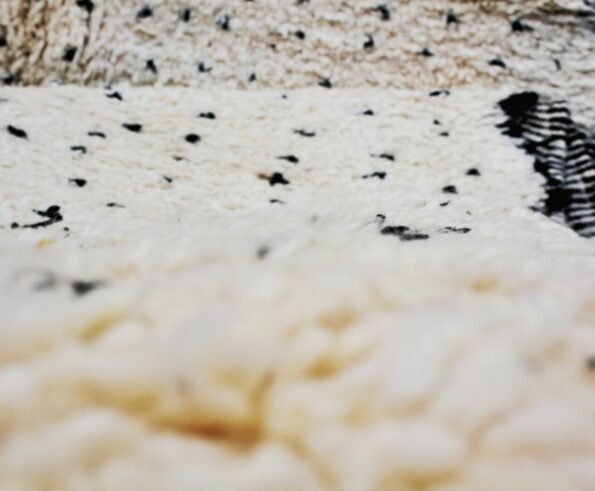 TIFAWIN | BENI OUARAIN White & Black Rug | 100% wool handmade in Morocco - Image 2