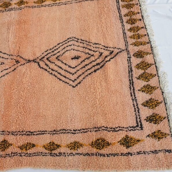 WARDA | 10'5x6'5 Ft | 2x3,2 m | Moroccan Vintage style Rug | 100% wool handmade - Image 2