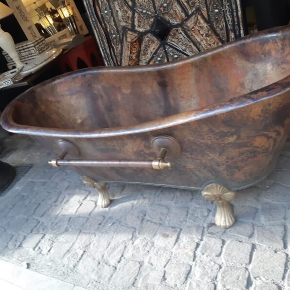 Antique copper bathtub - Image 2