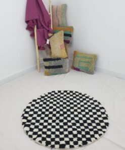Checkered Round Moroccan Boujaad Rug Black and White | TOUIJA | 4 Ft | 1,23 m | 100% wool handmade