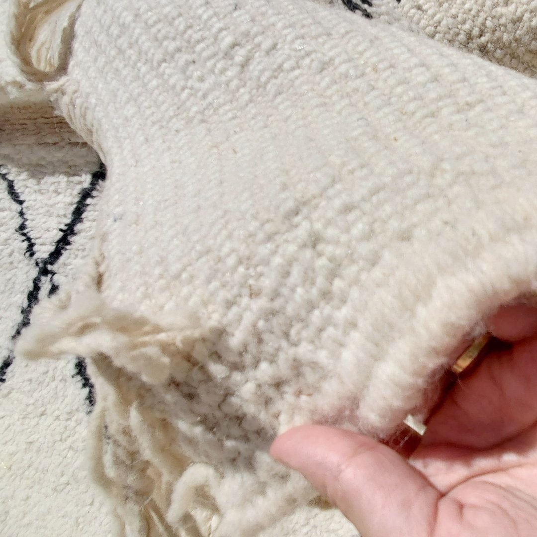 lalla-beni-ouarain-black-white-rug-100-wool-handmade-in-morocco-377524