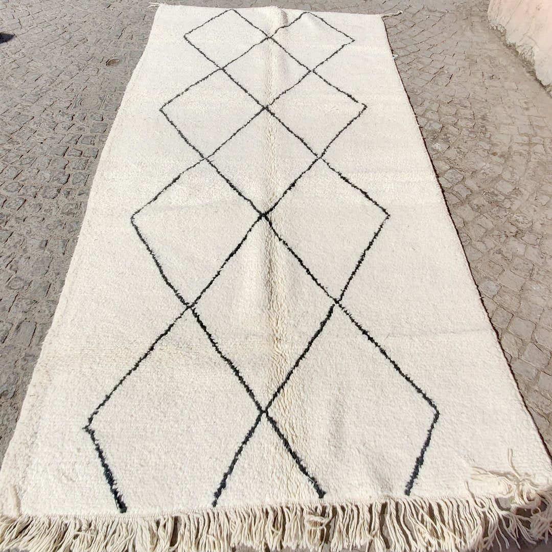 lalla-beni-ouarain-black-white-rug-100-wool-handmade-in-morocco-796211