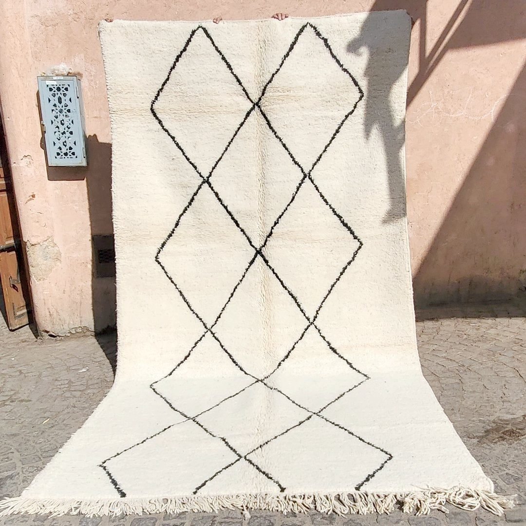 lalla-beni-ouarain-black-white-rug-100-wool-handmade-in-morocco-993494