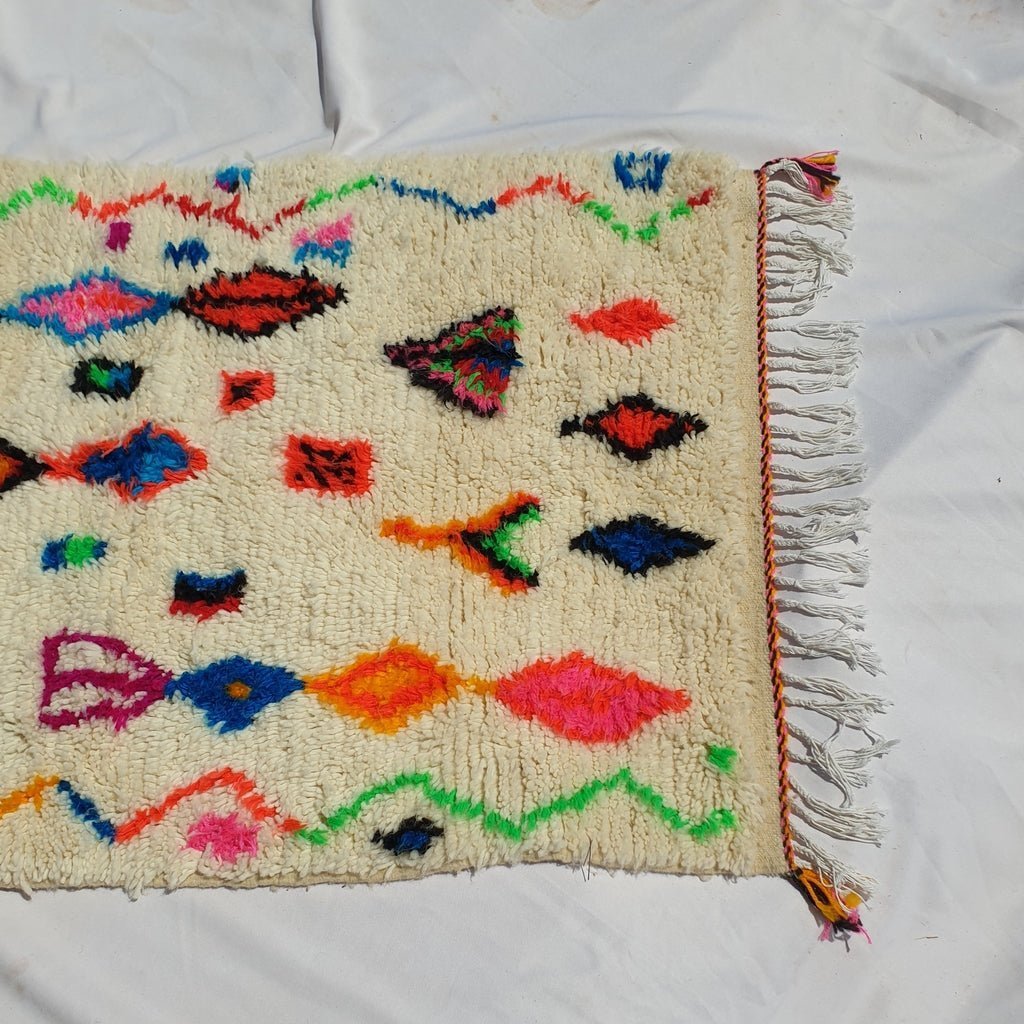 white-azilal-moroccan-rug-vintage-moroccan-rug-vintage-berber-rug-moroccan-area-rug-authentic-handmade-moroccan-wool-rug-53x33-ft-342260